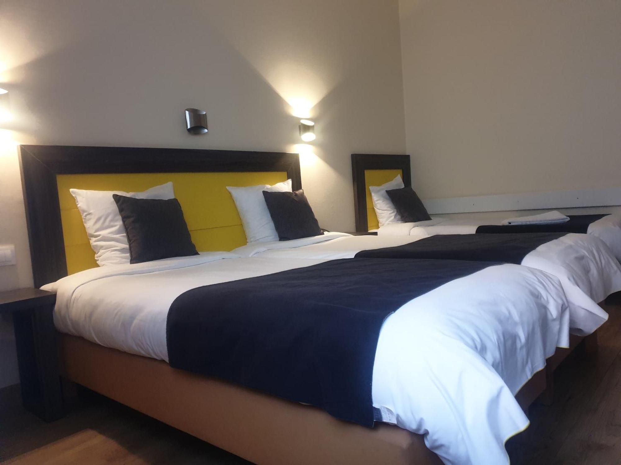 נף-בריסאך Hotel Restaurant Aux Deux Roses מראה חיצוני תמונה