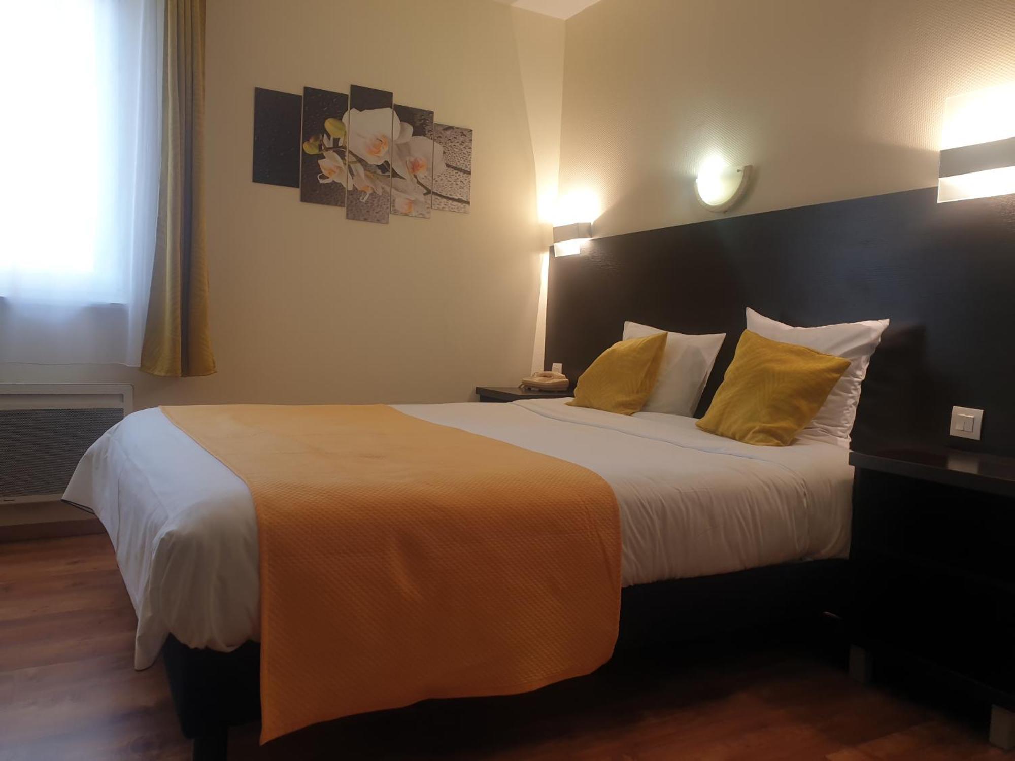 נף-בריסאך Hotel Restaurant Aux Deux Roses מראה חיצוני תמונה