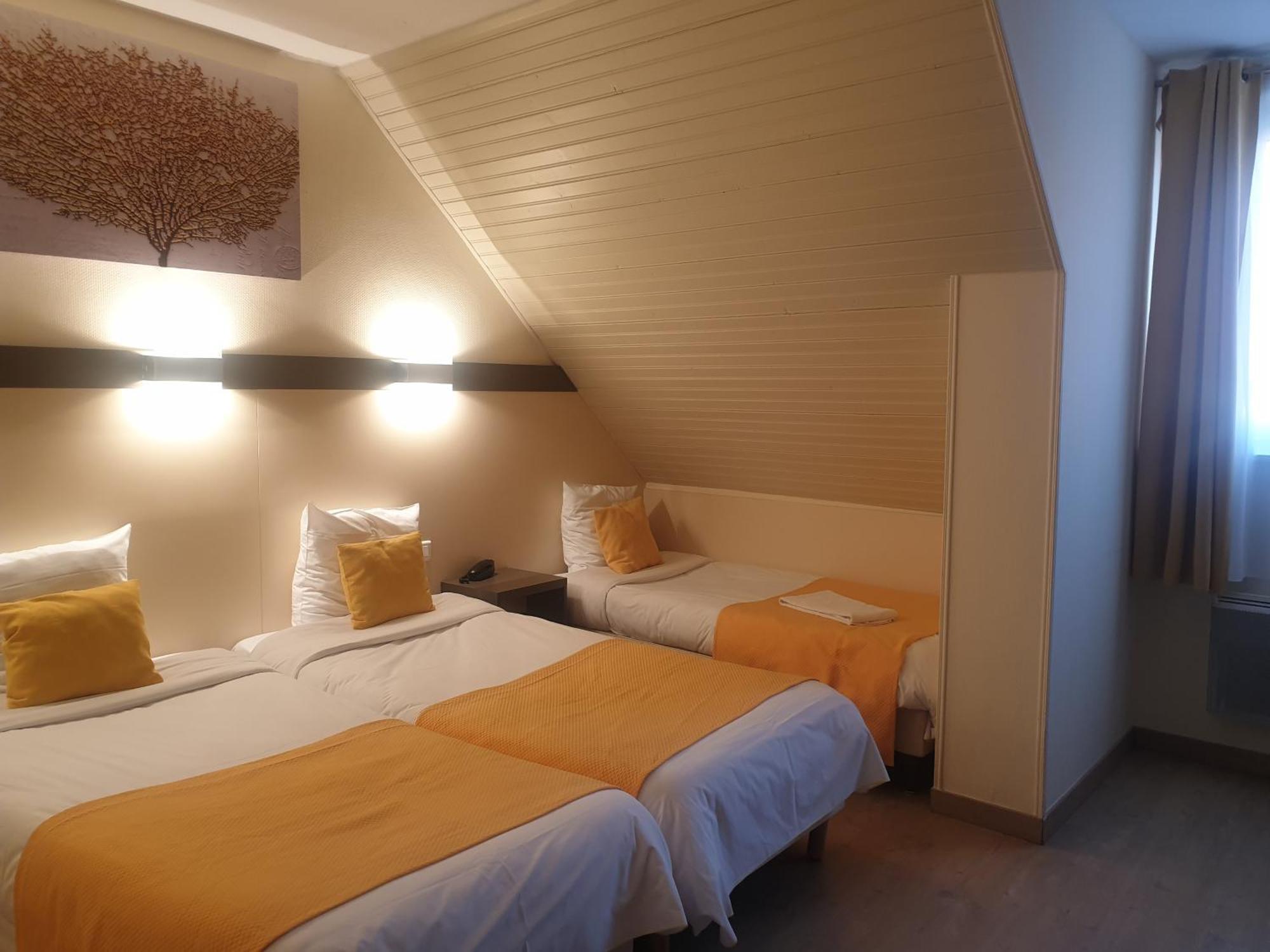 נף-בריסאך Hotel Restaurant Aux Deux Roses מראה חיצוני תמונה