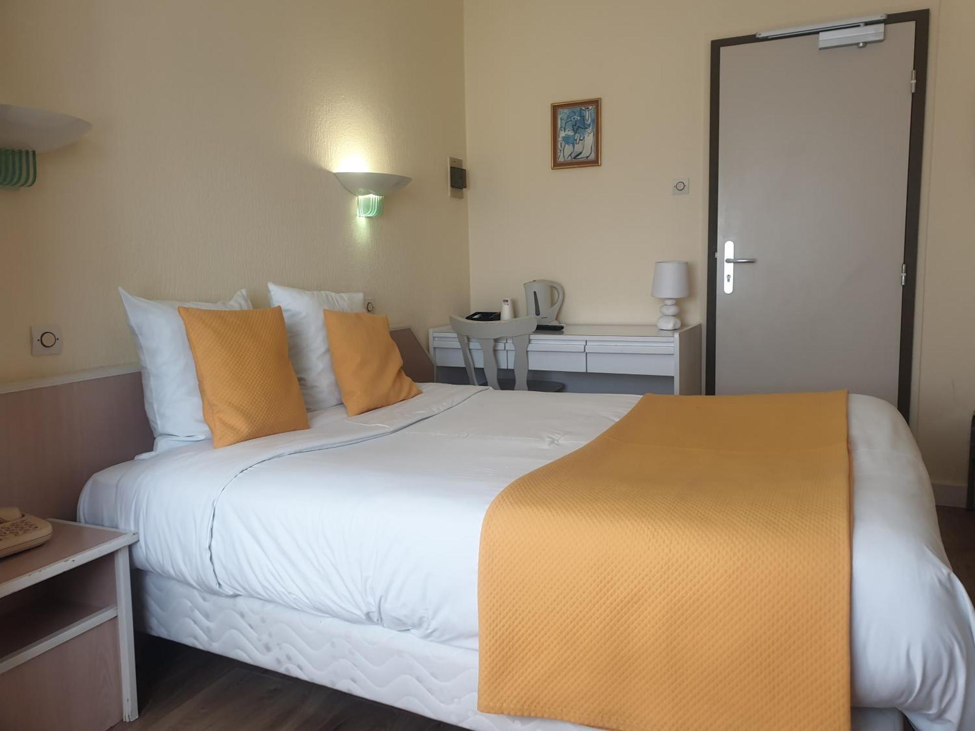 נף-בריסאך Hotel Restaurant Aux Deux Roses מראה חיצוני תמונה