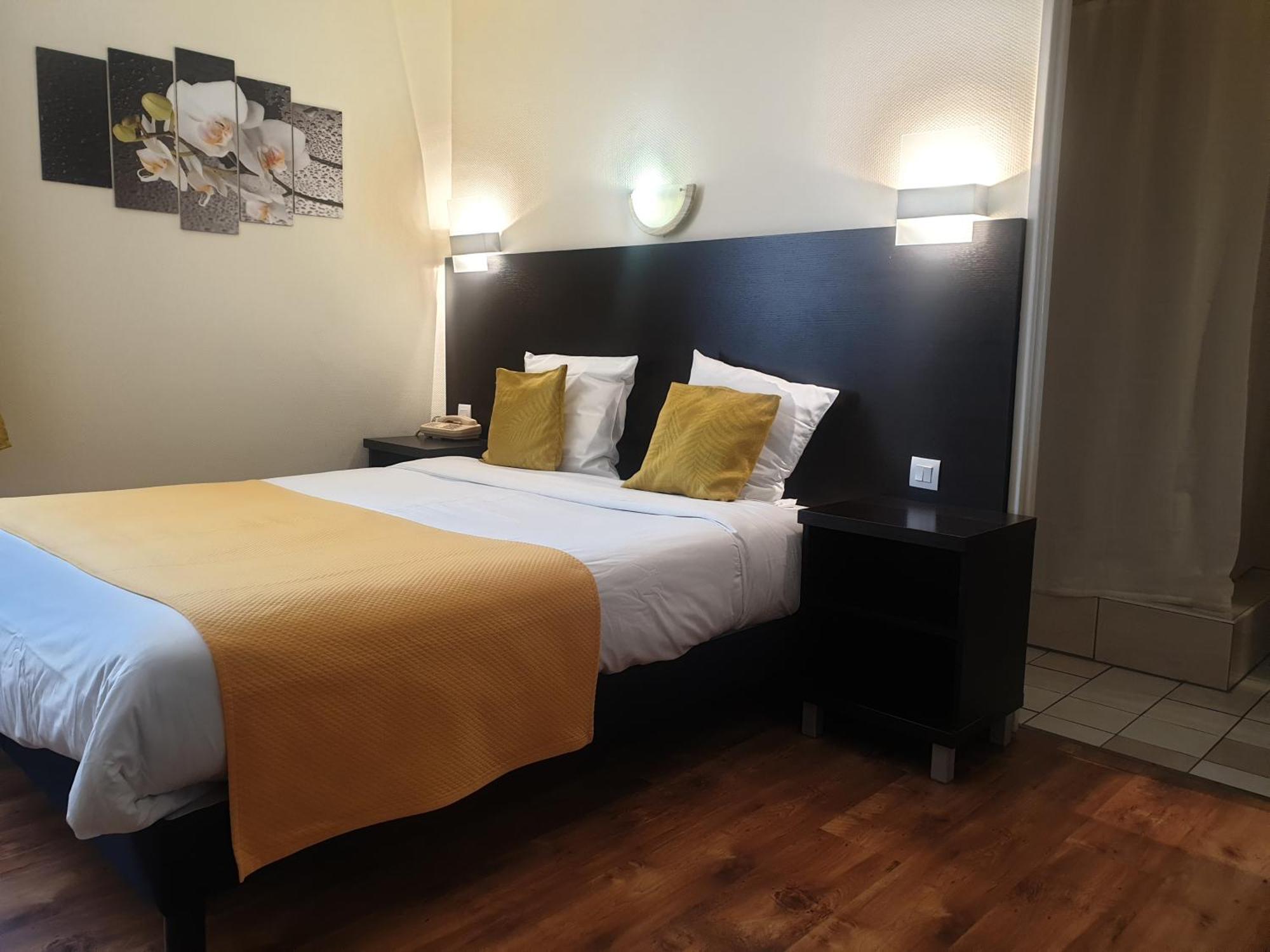 נף-בריסאך Hotel Restaurant Aux Deux Roses מראה חיצוני תמונה